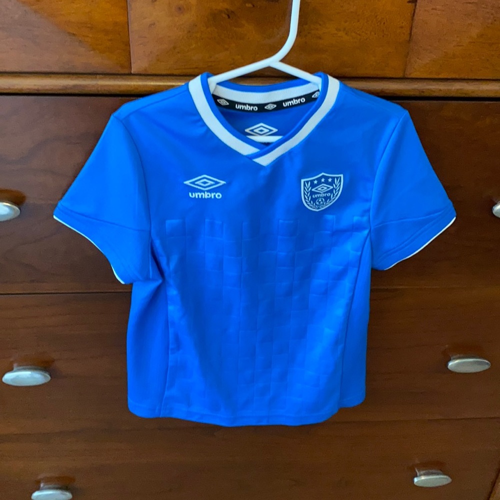 Great jersey 🦖bundle with other items and save!!